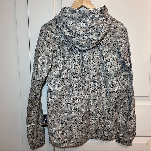 lululemon Rise & Shine Jacket II - Picture 2 of 9